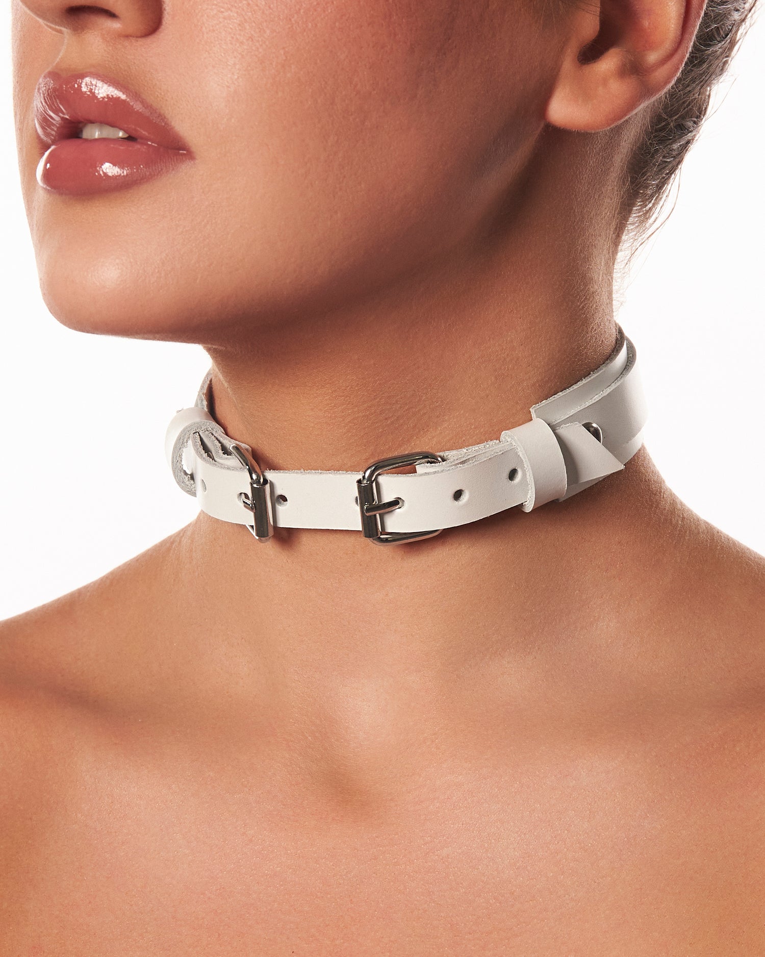 "Bow tie" Choker