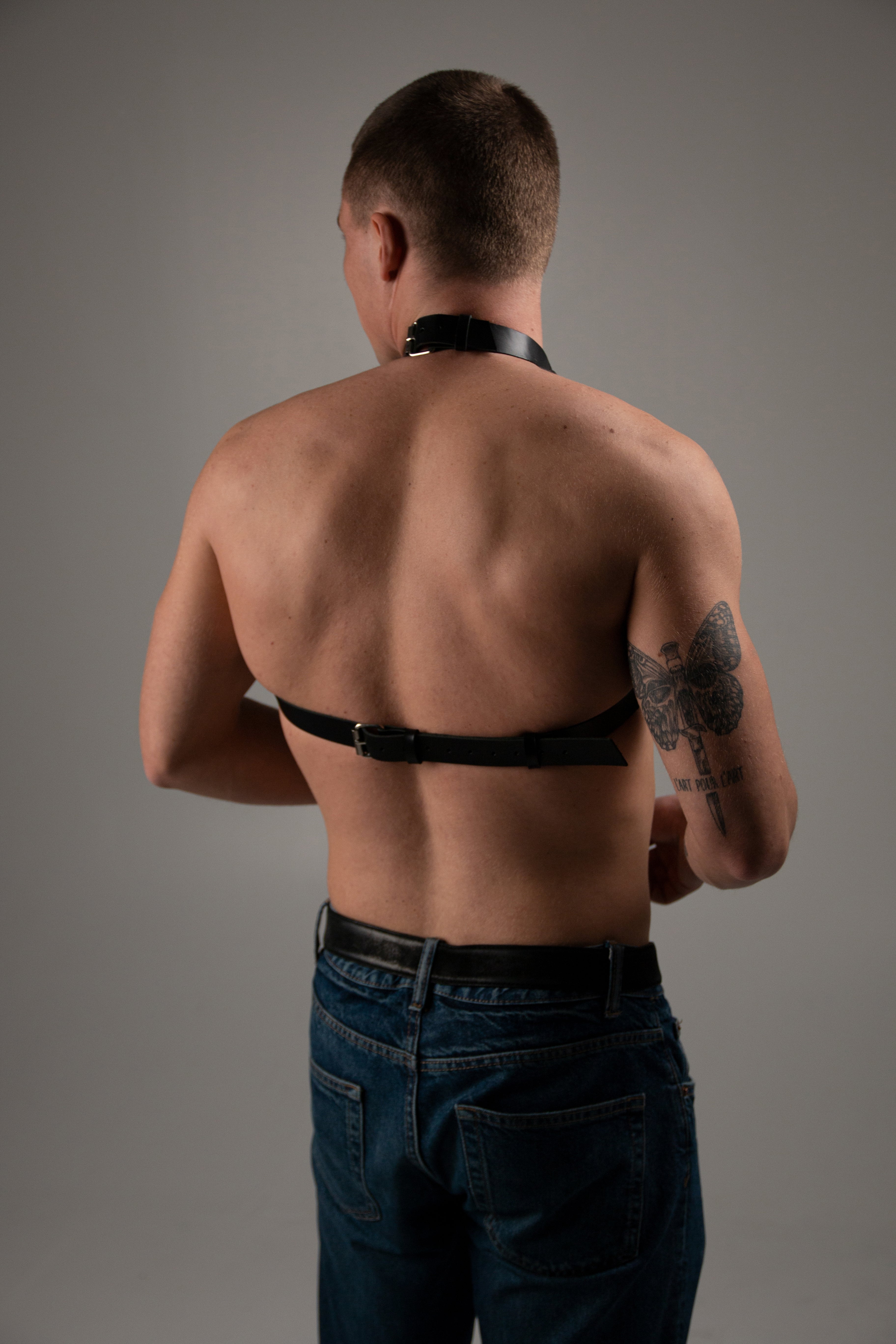 "Chess" Men harness